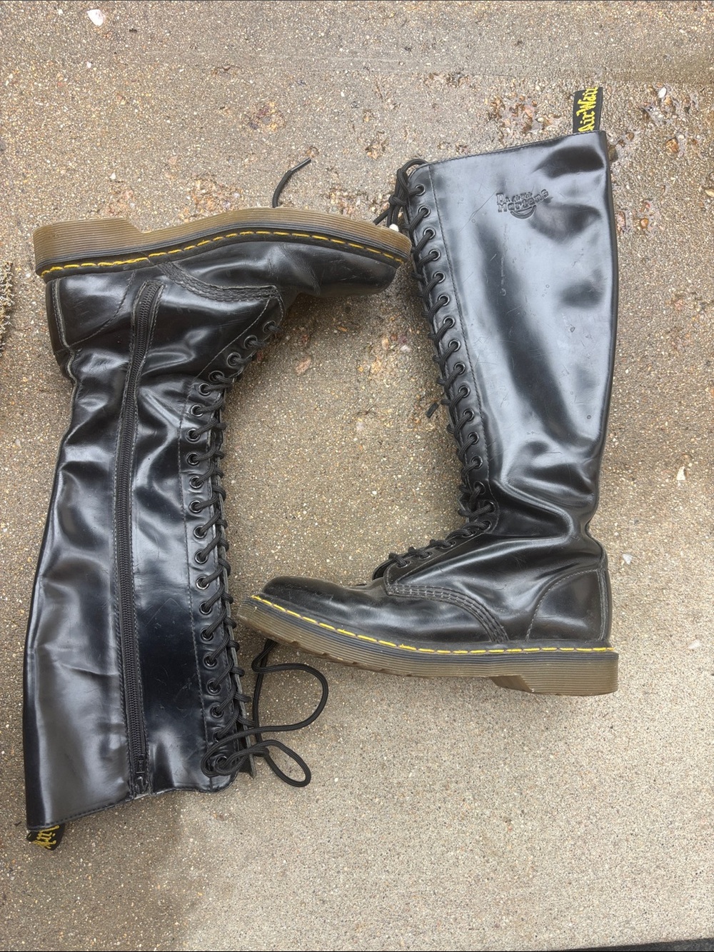 Dr Martens 20 Eyelet Tall Boots